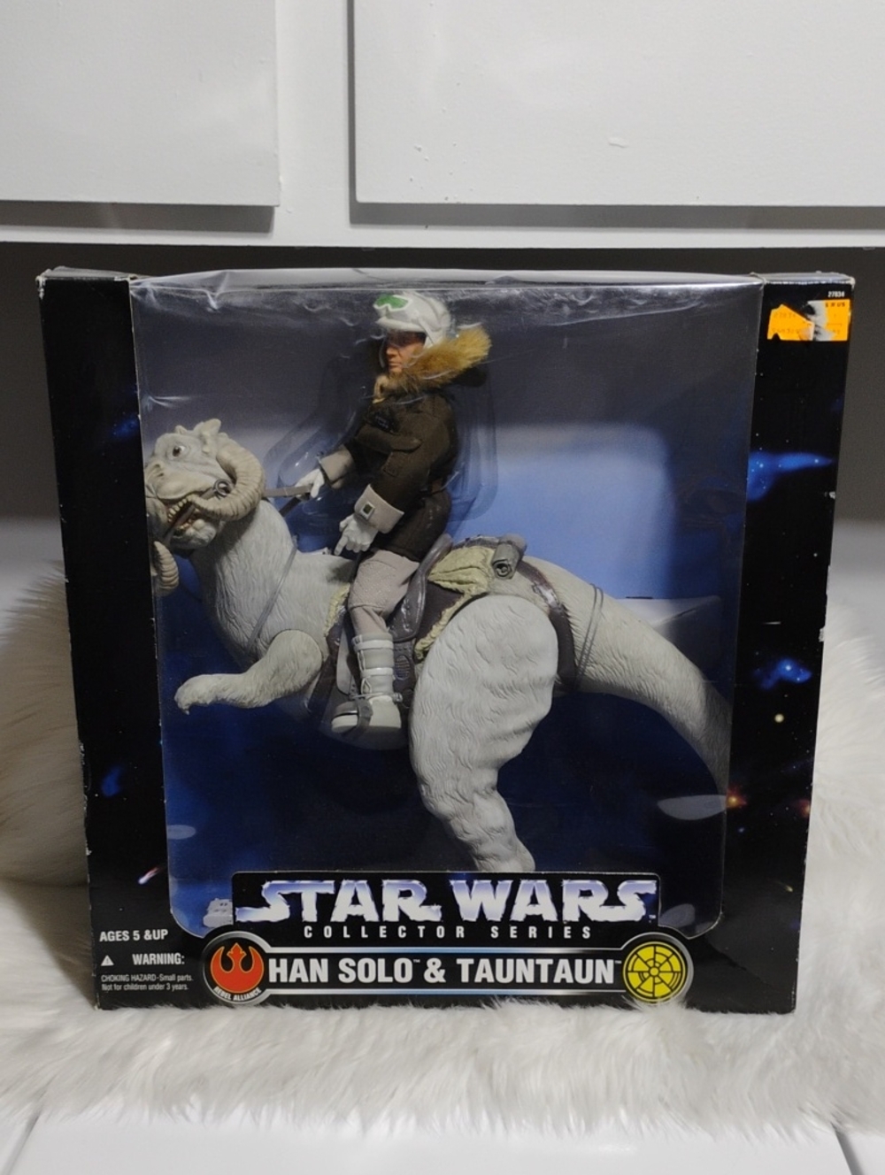 NIB Star Wars Han Solo & Tauntaun Poseable Figures